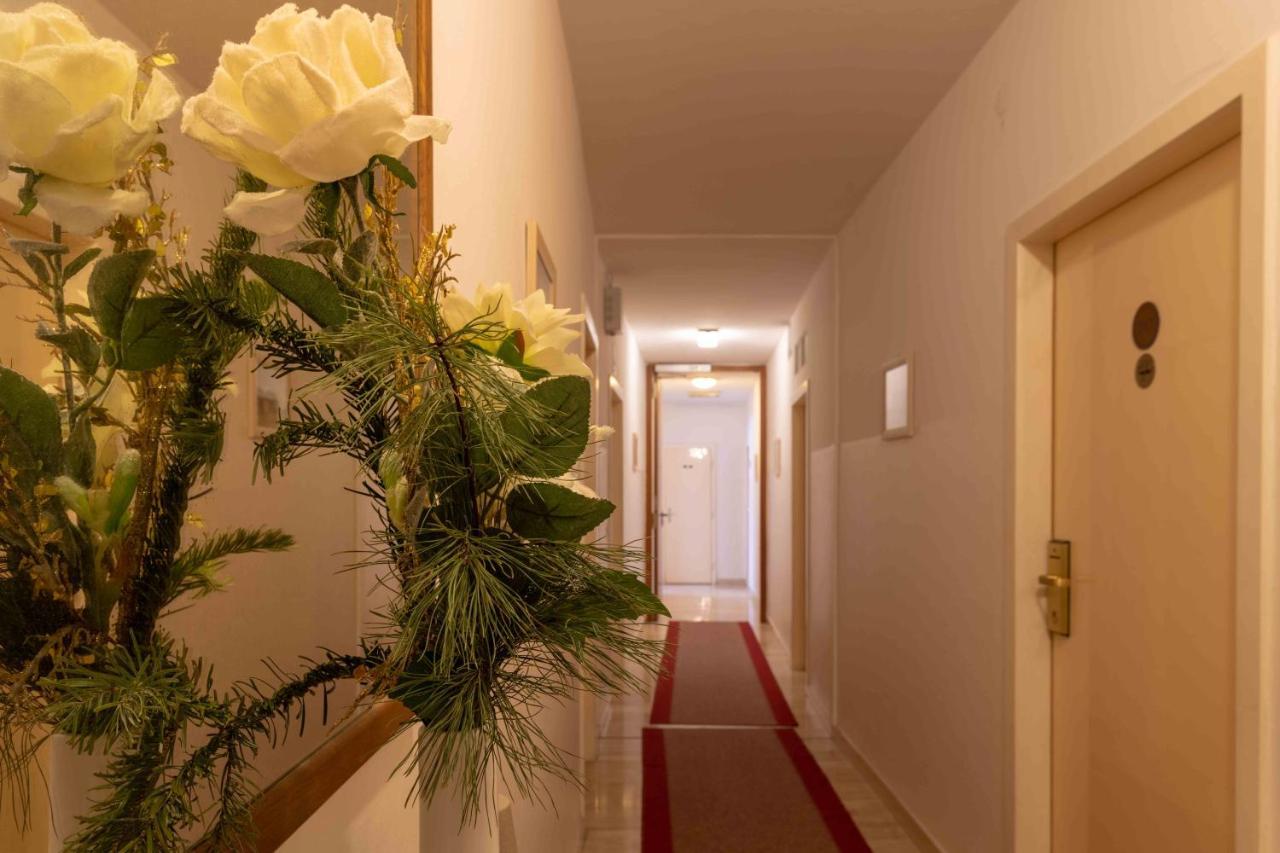 Hotel Anker Klosterneuburg Bagian luar foto